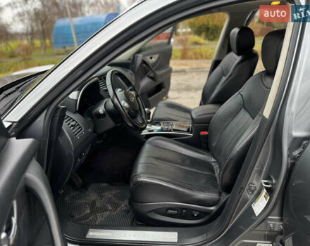 Серый Инфинити QX70, объемом двигателя 3.7 л и пробегом 108 тыс. км за 19999 $, фото 43 на Automoto.ua