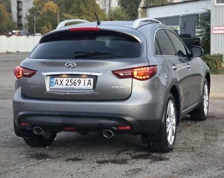 Серый Инфинити QX70, объемом двигателя 3.7 л и пробегом 82 тыс. км за 19400 $, фото 13 на Automoto.ua