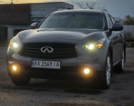 Серый Инфинити QX70, объемом двигателя 3.7 л и пробегом 82 тыс. км за 19400 $, фото 1 на Automoto.ua