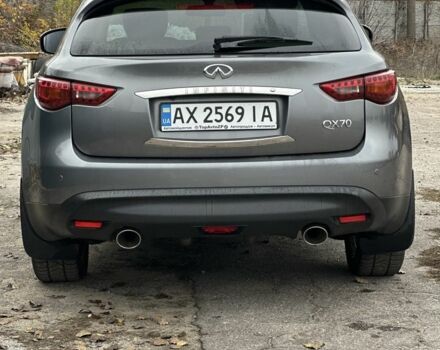 Серый Инфинити QX70, объемом двигателя 3.7 л и пробегом 82 тыс. км за 18999 $, фото 4 на Automoto.ua