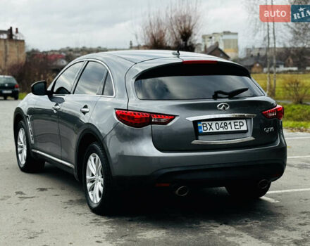 Серый Инфинити QX70, объемом двигателя 3.7 л и пробегом 108 тыс. км за 19999 $, фото 8 на Automoto.ua