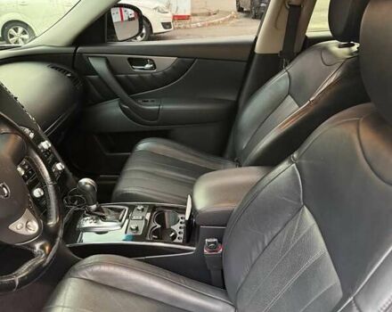 Серый Инфинити QX70, объемом двигателя 3.7 л и пробегом 135 тыс. км за 19999 $, фото 22 на Automoto.ua