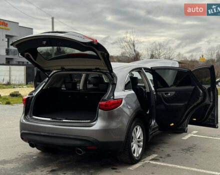 Серый Инфинити QX70, объемом двигателя 3.7 л и пробегом 108 тыс. км за 19999 $, фото 61 на Automoto.ua