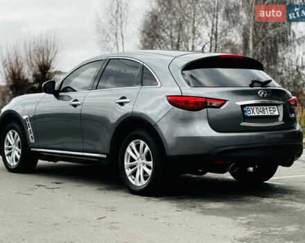Серый Инфинити QX70, объемом двигателя 3.7 л и пробегом 108 тыс. км за 19999 $, фото 15 на Automoto.ua