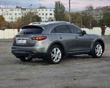 Серый Инфинити QX70, объемом двигателя 3.7 л и пробегом 82 тыс. км за 19400 $, фото 14 на Automoto.ua