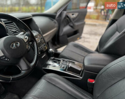 Серый Инфинити QX70, объемом двигателя 3.7 л и пробегом 108 тыс. км за 19999 $, фото 48 на Automoto.ua