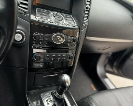 Серый Инфинити QX70, объемом двигателя 3.7 л и пробегом 108 тыс. км за 19999 $, фото 50 на Automoto.ua