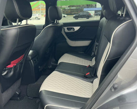 Серый Инфинити QX70, объемом двигателя 3.7 л и пробегом 124 тыс. км за 24000 $, фото 8 на Automoto.ua