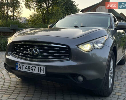 Серый Инфинити QX70, объемом двигателя 3.7 л и пробегом 135 тыс. км за 18500 $, фото 7 на Automoto.ua
