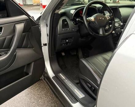 Серый Инфинити QX70, объемом двигателя 3.7 л и пробегом 135 тыс. км за 19999 $, фото 18 на Automoto.ua