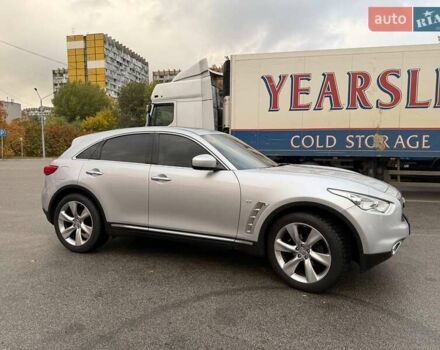 Серый Инфинити QX70, объемом двигателя 3.7 л и пробегом 135 тыс. км за 19999 $, фото 3 на Automoto.ua