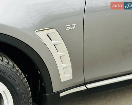 Серый Инфинити QX70, объемом двигателя 3.7 л и пробегом 108 тыс. км за 19999 $, фото 14 на Automoto.ua