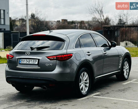 Серый Инфинити QX70, объемом двигателя 3.7 л и пробегом 108 тыс. км за 19999 $, фото 10 на Automoto.ua