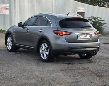 Серый Инфинити QX70, объемом двигателя 3.7 л и пробегом 82 тыс. км за 19400 $, фото 12 на Automoto.ua