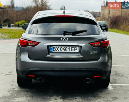 Серый Инфинити QX70, объемом двигателя 3.7 л и пробегом 108 тыс. км за 19999 $, фото 9 на Automoto.ua