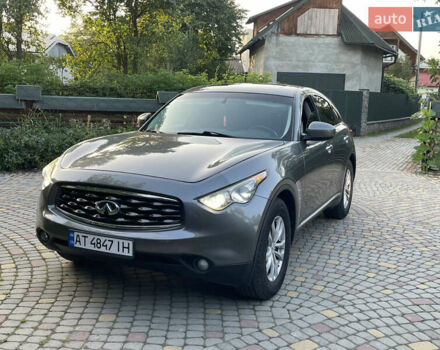 Серый Инфинити QX70, объемом двигателя 3.7 л и пробегом 135 тыс. км за 18500 $, фото 1 на Automoto.ua