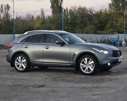Серый Инфинити QX70, объемом двигателя 3.7 л и пробегом 82 тыс. км за 19400 $, фото 15 на Automoto.ua