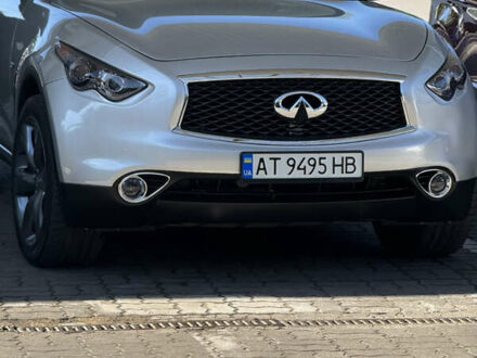 Инфинити QX70 2013 в Ивано-Франковске на Automoto.ua Серый Инфинити QX70, объемом двигателя 3.7 л и пробегом 195 тыс. км за 17200 $, фото 1 на Automoto.ua