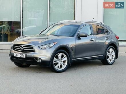Інфініті QX70 2015 у Києві на Automoto.ua Сірий Інфініті QX70, об'ємом двигуна 3.7 л та пробігом 74 тис. км за 18500 $, фото 1 на Automoto.ua