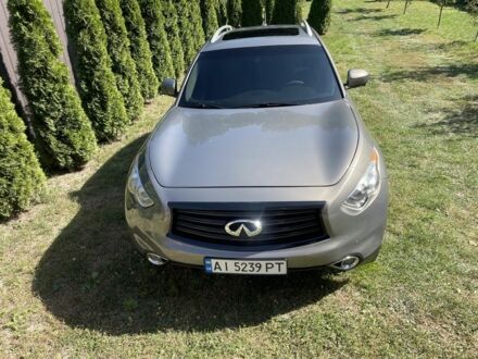 Сірий Інфініті QX70, об'ємом двигуна 3.7 л та пробігом 373 тис. км за 16000 $, фото 1 на Automoto.ua