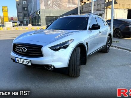 Сірий Інфініті QX70, об'ємом двигуна 3.7 л та пробігом 115 тис. км за 17500 $, фото 1 на Automoto.ua