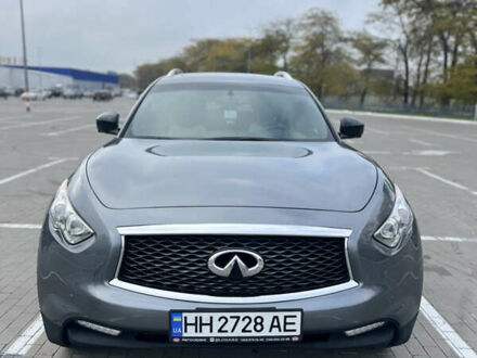 Серый Инфинити QX70, объемом двигателя 3.7 л и пробегом 124 тыс. км за 24000 $, фото 1 на Automoto.ua
