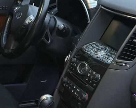 Синий Инфинити QX70, объемом двигателя 3.7 л и пробегом 95 тыс. км за 16800 $, фото 15 на Automoto.ua