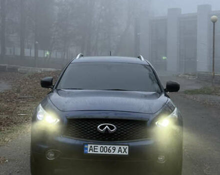 Синий Инфинити QX70, объемом двигателя 3.7 л и пробегом 95 тыс. км за 16800 $, фото 1 на Automoto.ua