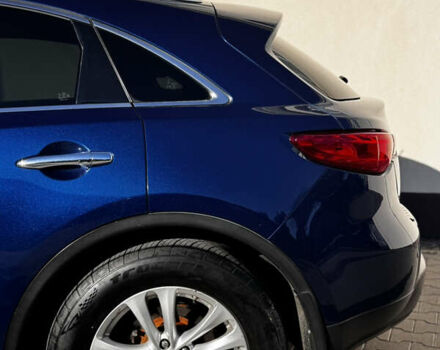 Синий Инфинити QX70, объемом двигателя 3.7 л и пробегом 125 тыс. км за 15200 $, фото 30 на Automoto.ua