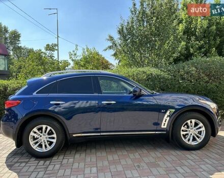Синий Инфинити QX70, объемом двигателя 3.7 л и пробегом 197 тыс. км за 15555 $, фото 6 на Automoto.ua