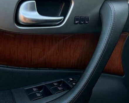 Синий Инфинити QX70, объемом двигателя 2.99 л и пробегом 157 тыс. км за 17950 $, фото 28 на Automoto.ua