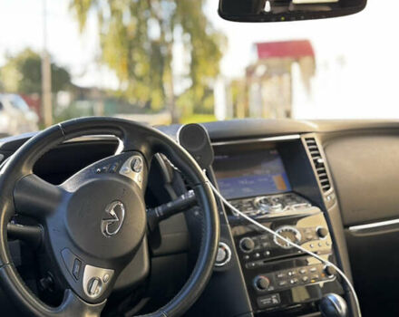 Синий Инфинити QX70, объемом двигателя 3.7 л и пробегом 125 тыс. км за 15200 $, фото 2 на Automoto.ua