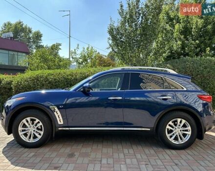 Синий Инфинити QX70, объемом двигателя 3.7 л и пробегом 197 тыс. км за 15555 $, фото 10 на Automoto.ua