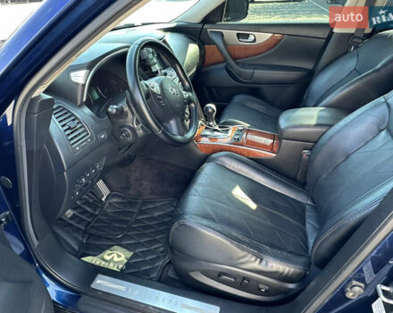 Синий Инфинити QX70, объемом двигателя 2.99 л и пробегом 182 тыс. км за 23500 $, фото 12 на Automoto.ua