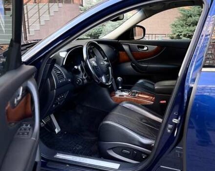 Синій Інфініті QX70, об'ємом двигуна 2.99 л та пробігом 116 тис. км за 28500 $, фото 48 на Automoto.ua