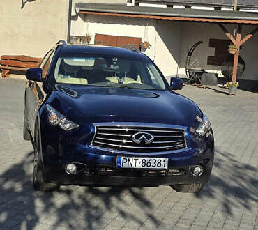 Синий Инфинити QX70, объемом двигателя 3 л и пробегом 220 тыс. км за 20500 $, фото 1 на Automoto.ua