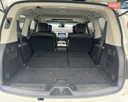 Білий Інфініті QX80, об'ємом двигуна 5.55 л та пробігом 201 тис. км за 17999 $, фото 33 на Automoto.ua