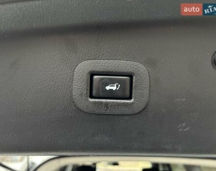 Белый Инфинити QX80, объемом двигателя 5.6 л и пробегом 202 тыс. км за 18800 $, фото 7 на Automoto.ua