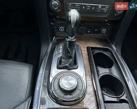 Белый Инфинити QX80, объемом двигателя 5.6 л и пробегом 202 тыс. км за 18800 $, фото 25 на Automoto.ua