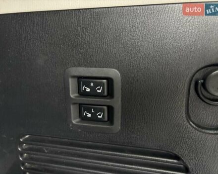 Белый Инфинити QX80, объемом двигателя 5.6 л и пробегом 202 тыс. км за 18800 $, фото 6 на Automoto.ua