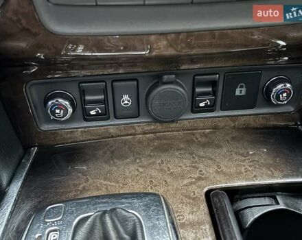 Белый Инфинити QX80, объемом двигателя 5.6 л и пробегом 202 тыс. км за 18800 $, фото 28 на Automoto.ua