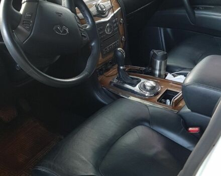 Белый Инфинити QX80, объемом двигателя 5.6 л и пробегом 2 тыс. км за 19000 $, фото 7 на Automoto.ua