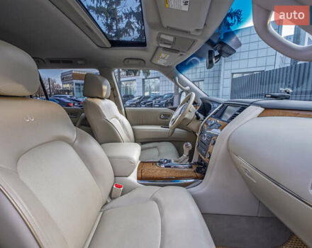 Белый Инфинити QX80, объемом двигателя 5.55 л и пробегом 81 тыс. км за 25000 $, фото 36 на Automoto.ua