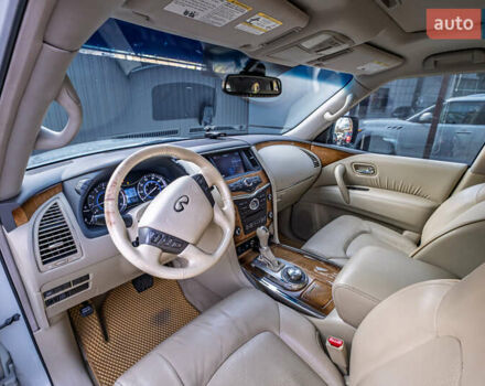 Белый Инфинити QX80, объемом двигателя 5.55 л и пробегом 81 тыс. км за 25000 $, фото 23 на Automoto.ua