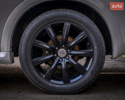 Белый Инфинити QX80, объемом двигателя 5.55 л и пробегом 81 тыс. км за 25000 $, фото 19 на Automoto.ua