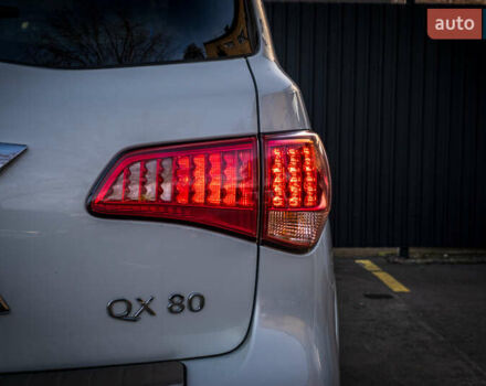 Белый Инфинити QX80, объемом двигателя 5.55 л и пробегом 81 тыс. км за 25000 $, фото 14 на Automoto.ua