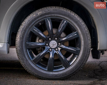 Белый Инфинити QX80, объемом двигателя 5.55 л и пробегом 81 тыс. км за 25000 $, фото 17 на Automoto.ua