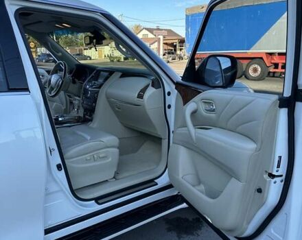 Белый Инфинити QX80, объемом двигателя 5.55 л и пробегом 48 тыс. км за 29900 $, фото 34 на Automoto.ua