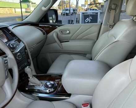 Белый Инфинити QX80, объемом двигателя 5.55 л и пробегом 48 тыс. км за 29900 $, фото 21 на Automoto.ua