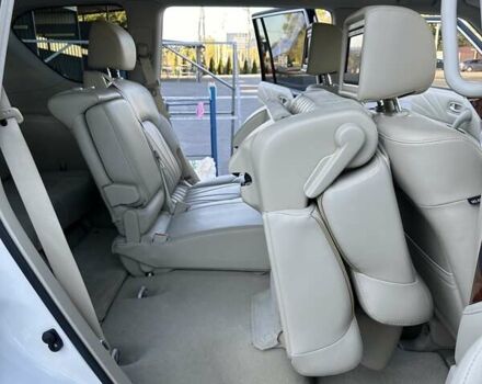 Белый Инфинити QX80, объемом двигателя 5.55 л и пробегом 48 тыс. км за 29900 $, фото 51 на Automoto.ua